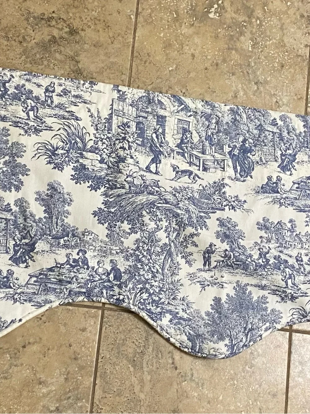 Charming French Country Blue White Toile Scalloped Curtain Window Valance 70”x17